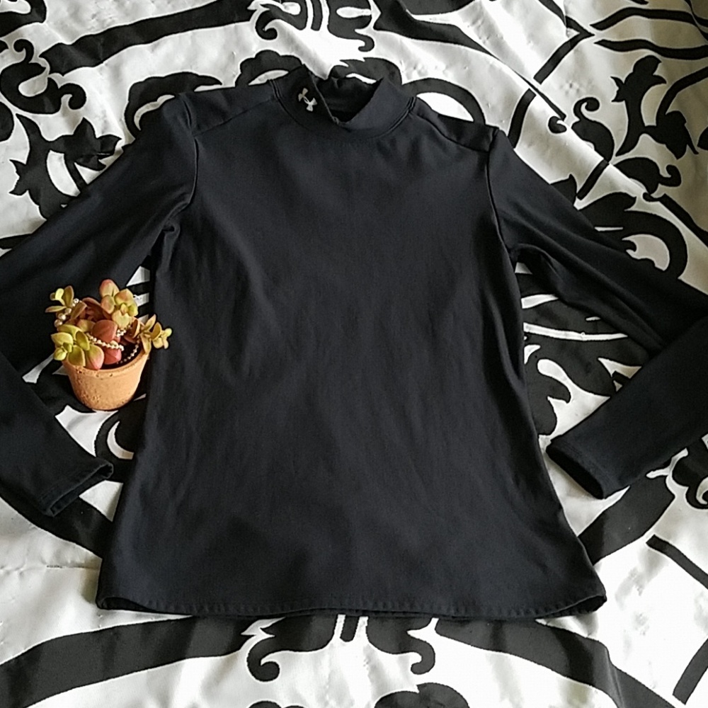 Wmed under armour long sleeve tee